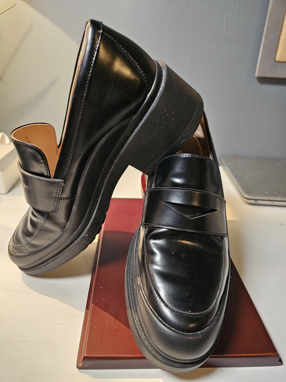 Womens COLE Haan  Black Leather Loafers  Classic Slip-On Dress Shoes Chunky Heel